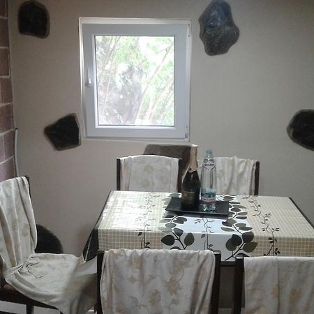 Guest House Nima Боржомі Екстер'єр фото