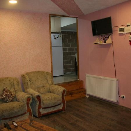 Guest House Nima Боржомі Екстер'єр фото