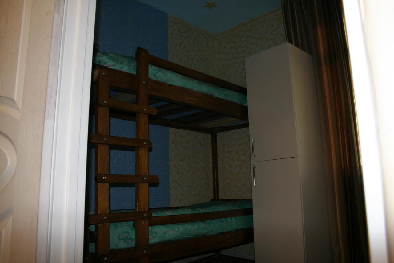 Guest House Nima Боржомі Екстер'єр фото
