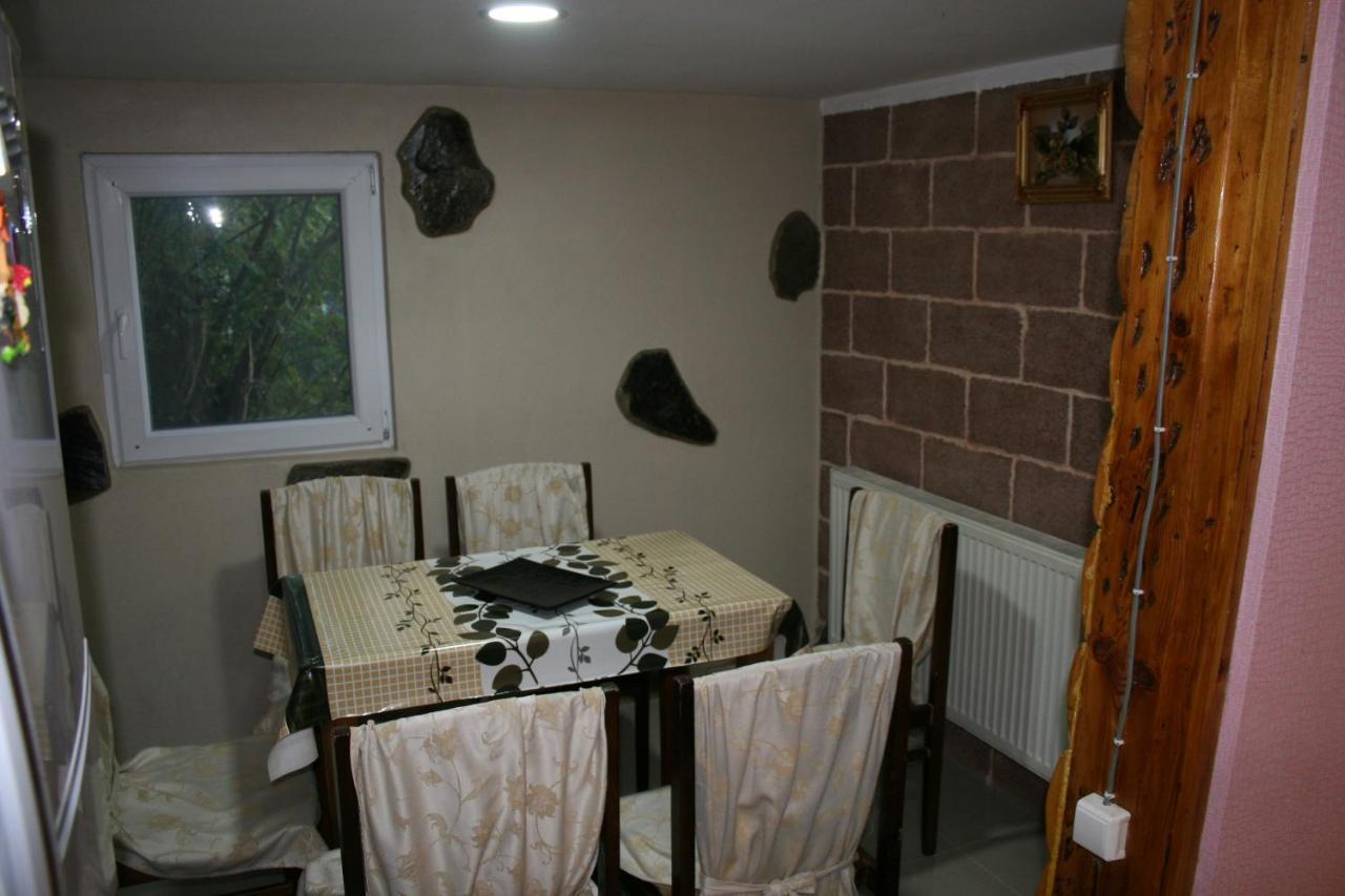 Guest House Nima Боржомі Екстер'єр фото