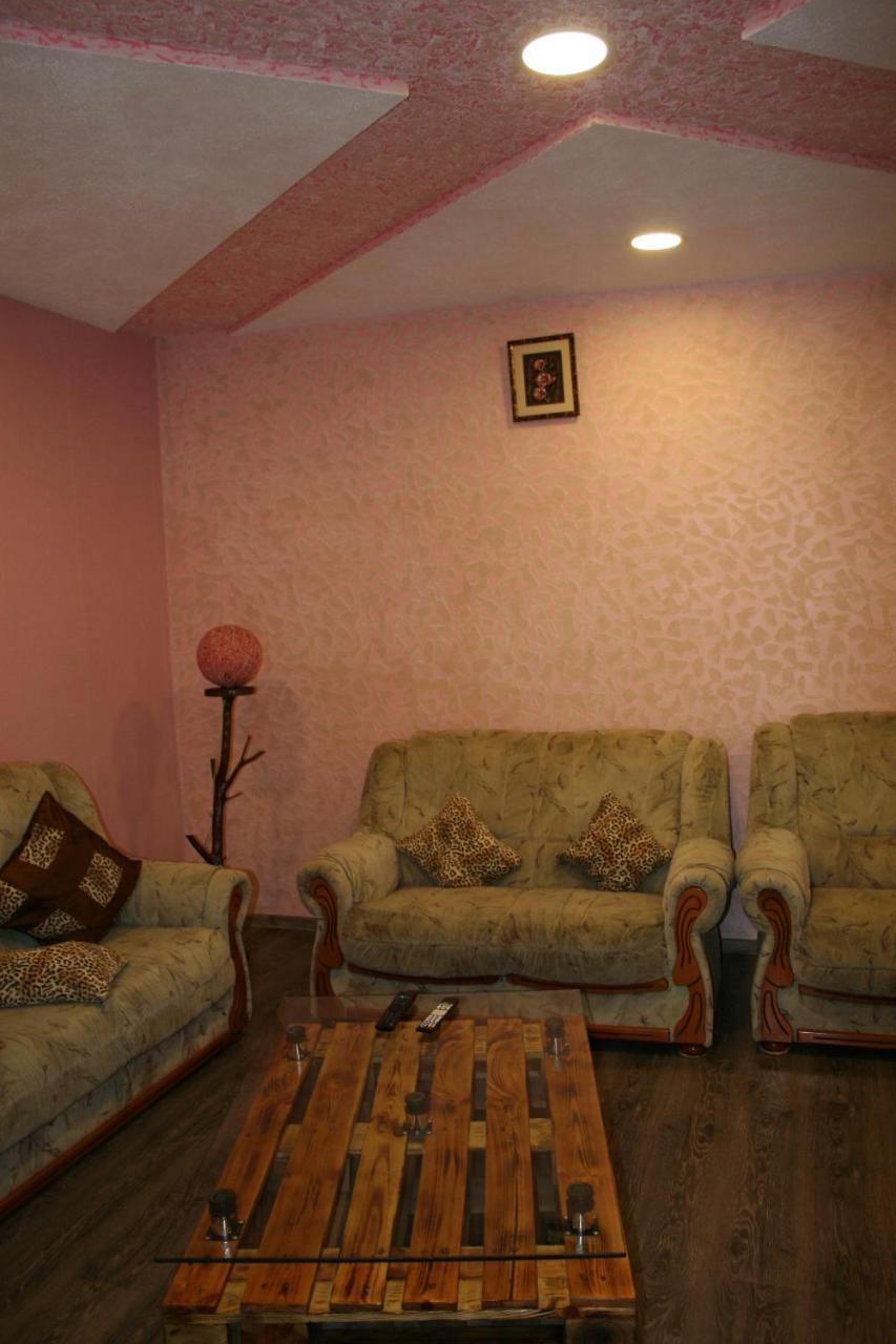 Guest House Nima Боржомі Екстер'єр фото